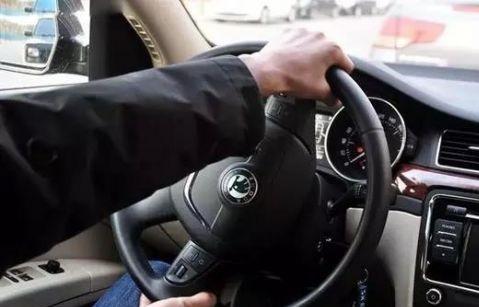 带挡滑行和空挡滑行哪个好,带挡滑行与空挡滑行哪个省油