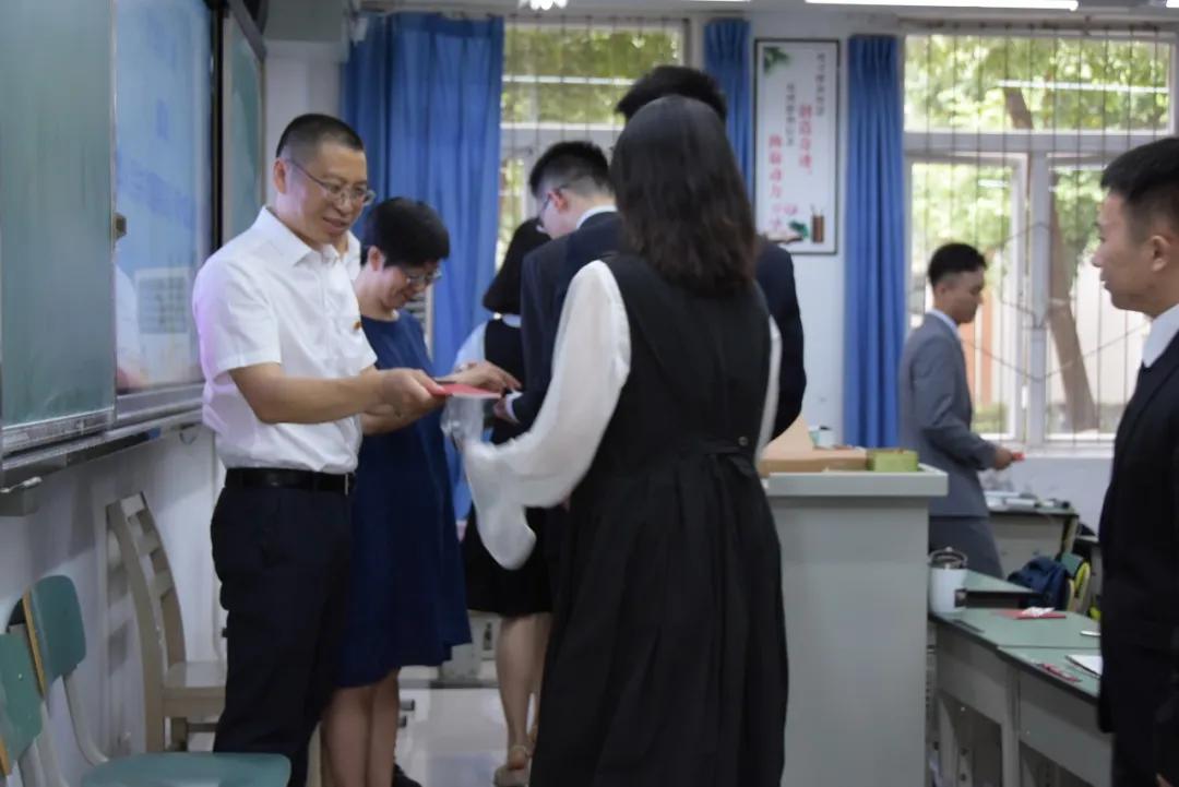 防控疫情决胜中考校长讲话,疫情防控高三年级考试