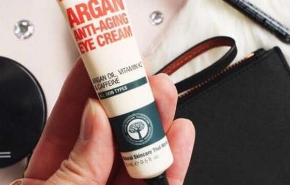 最适合18-25岁使用的口碑眼霜,35-50岁最适合的眼霜平价推荐