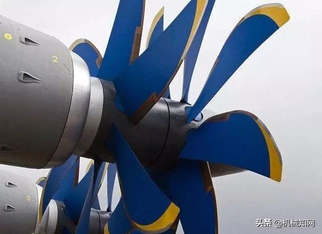 飞机前面有两个螺旋桨是什么原理,纸飞机为什么能飞起来原理演示