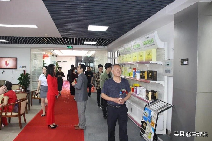 热烈祝贺集团公司成立10周年,热烈庆祝集团成立十周年