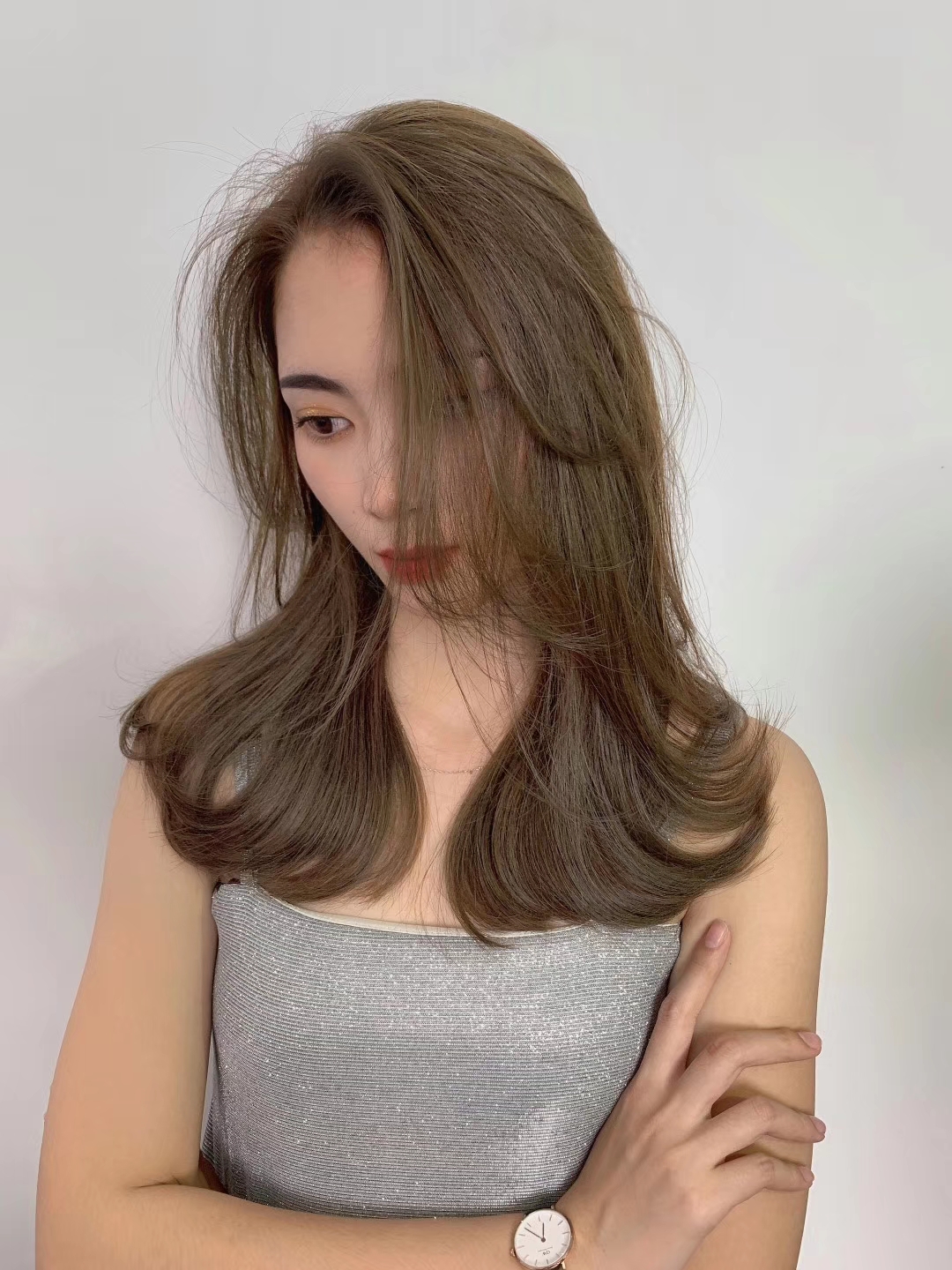 中长烫发2020流行发型,烫中长发型女2020流行发型