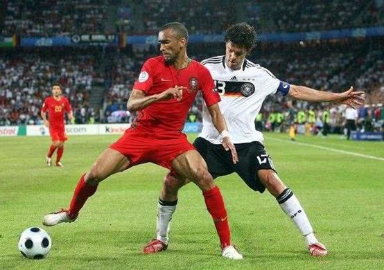 足球各球衣号对应的最佳的球员,最有意义的足球球衣号