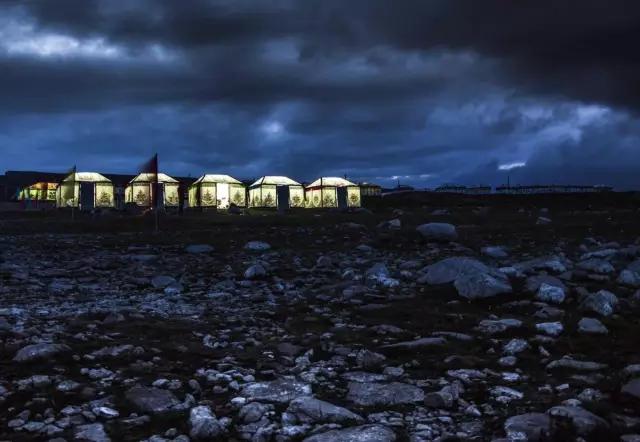 在公路旁随手一拍都是美景,中国有一条公路每一公里都是美景