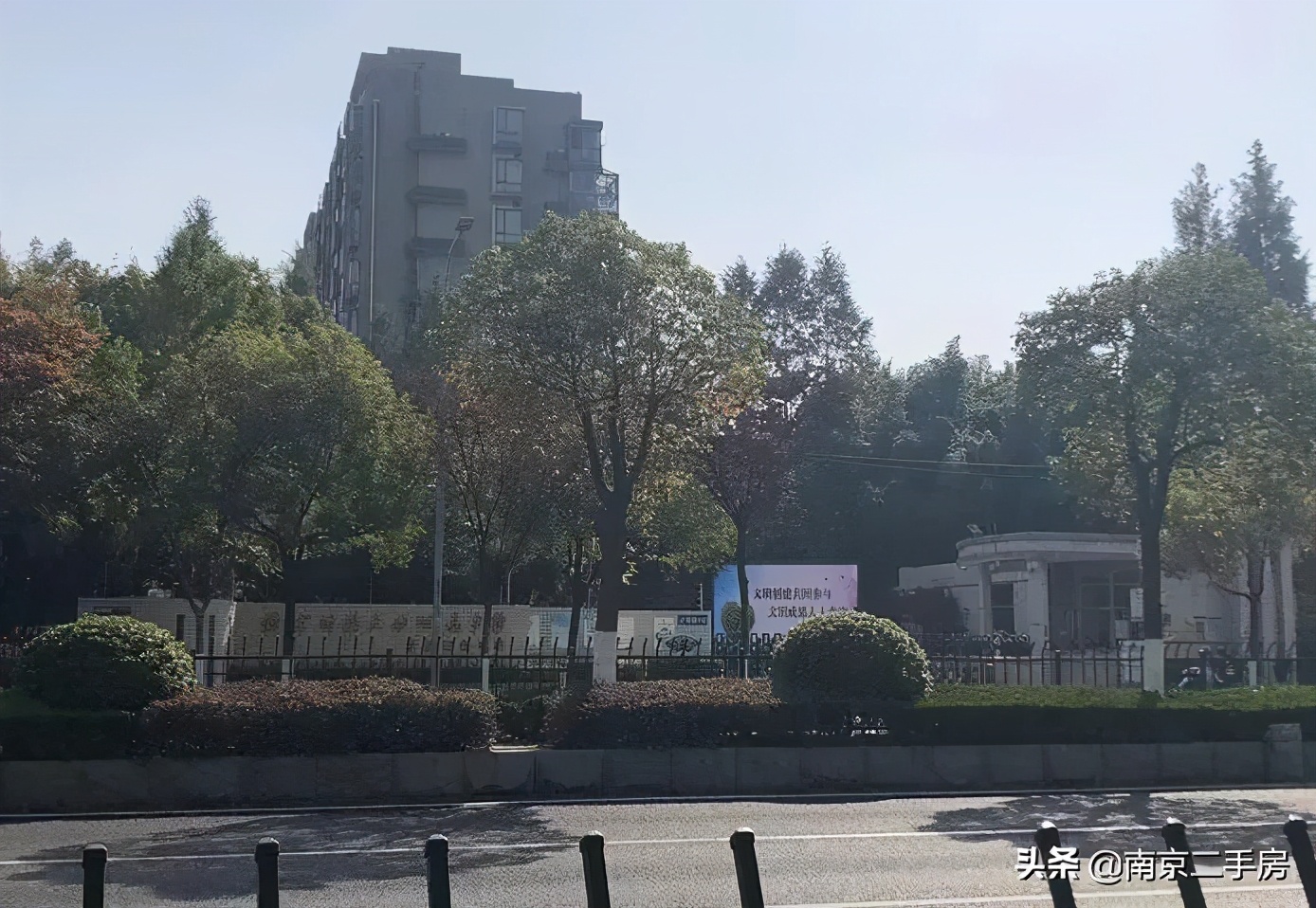 房价超7万/㎡！实探河西中部门禁超严小区，现场竟被圈粉了