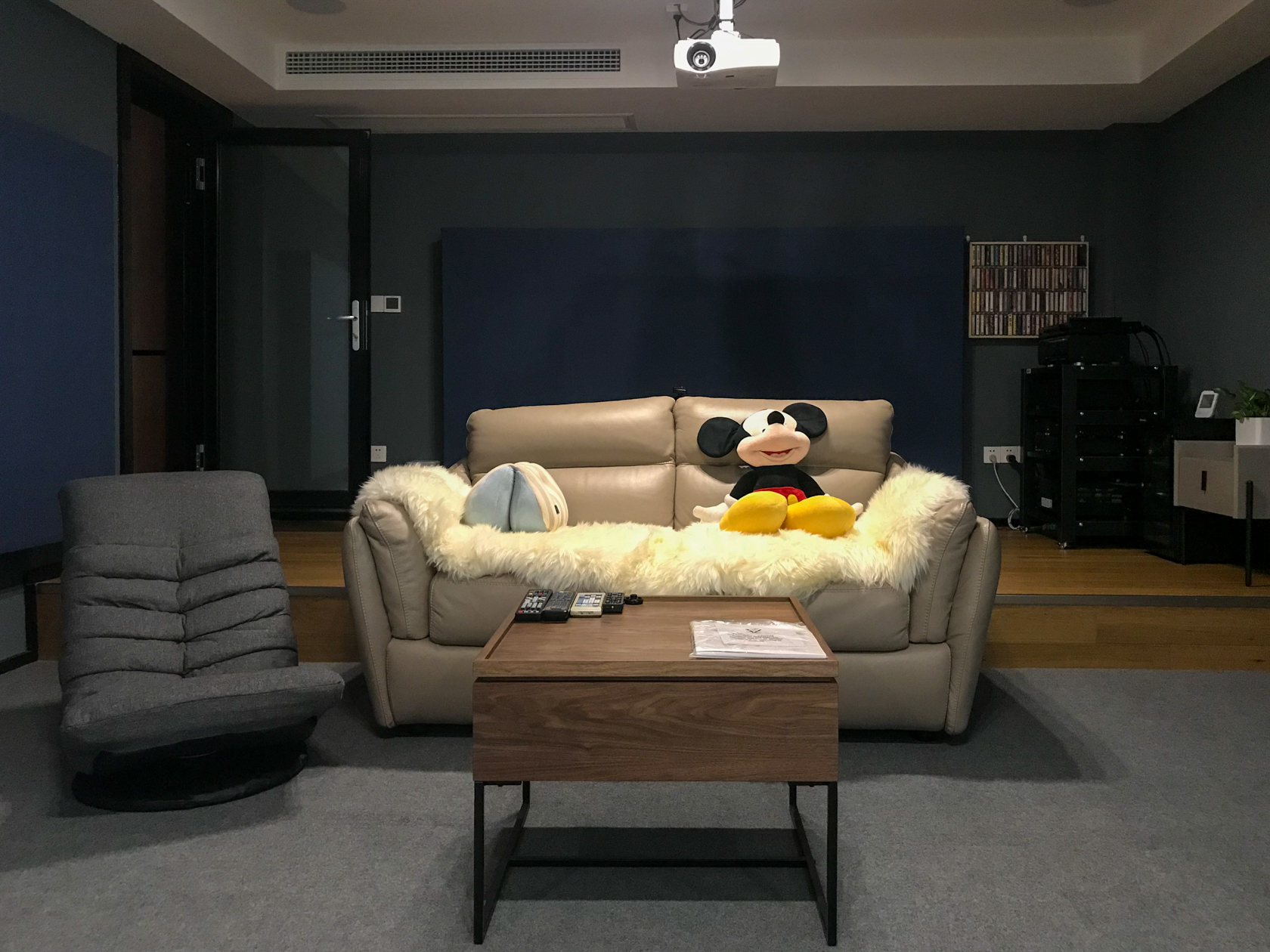 家庭影院如何做才能有好效果,如何拥有一个家庭影院