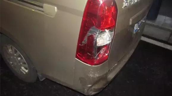 开共享汽车撞人,大学生开共享汽车撞人