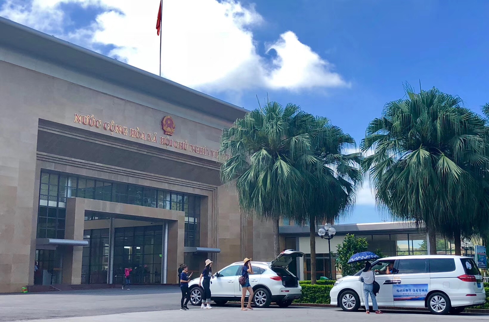 比邻越南的广西边境小城，这里的人不仅朴素还做了一手便宜好海鲜