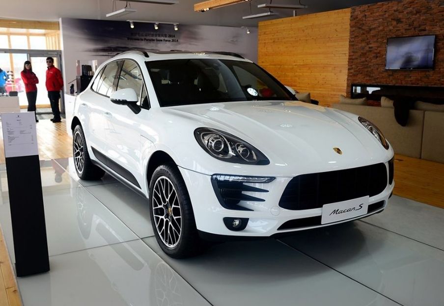 情怀奔驰最值得入手的是哪款,不考虑价格奔驰哪款车好