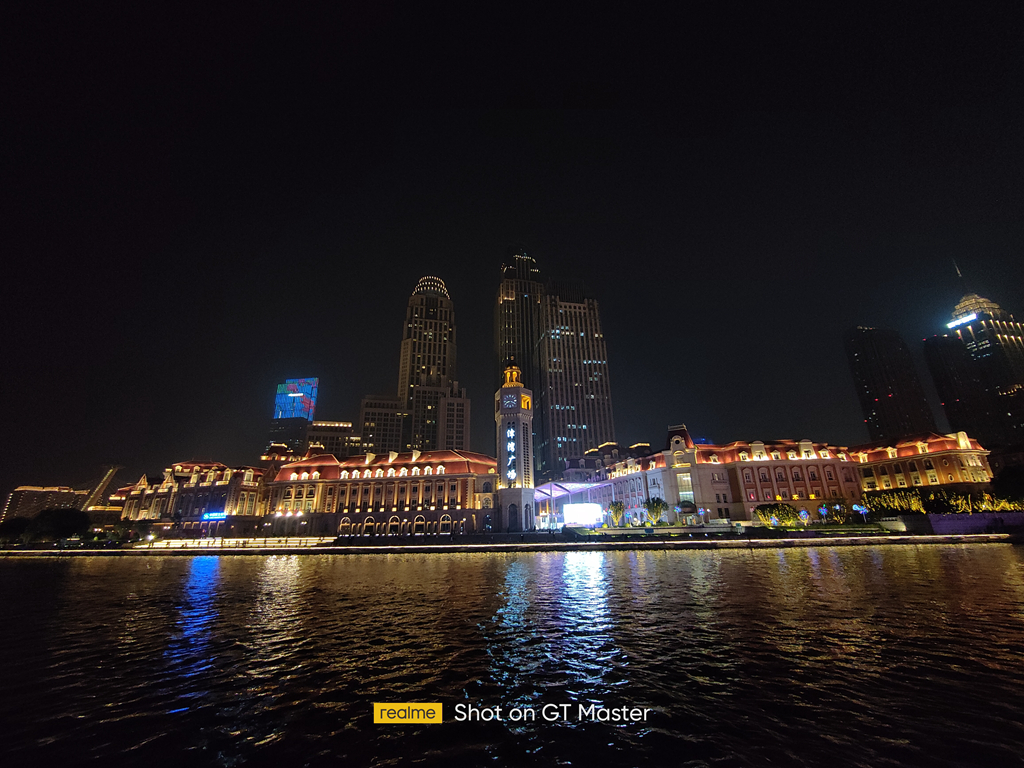 标准“水桶”级配置，realmeGT大师探索版评测，骁龙870+120Hz屏