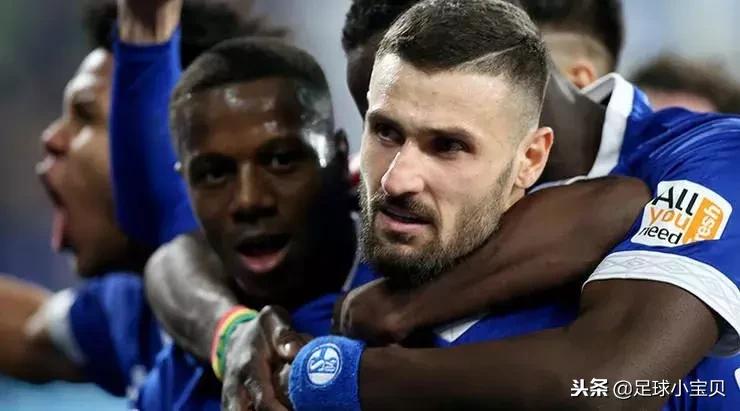 现役仍未夺冠的10大巨星,现效力于五大联赛的中国球员