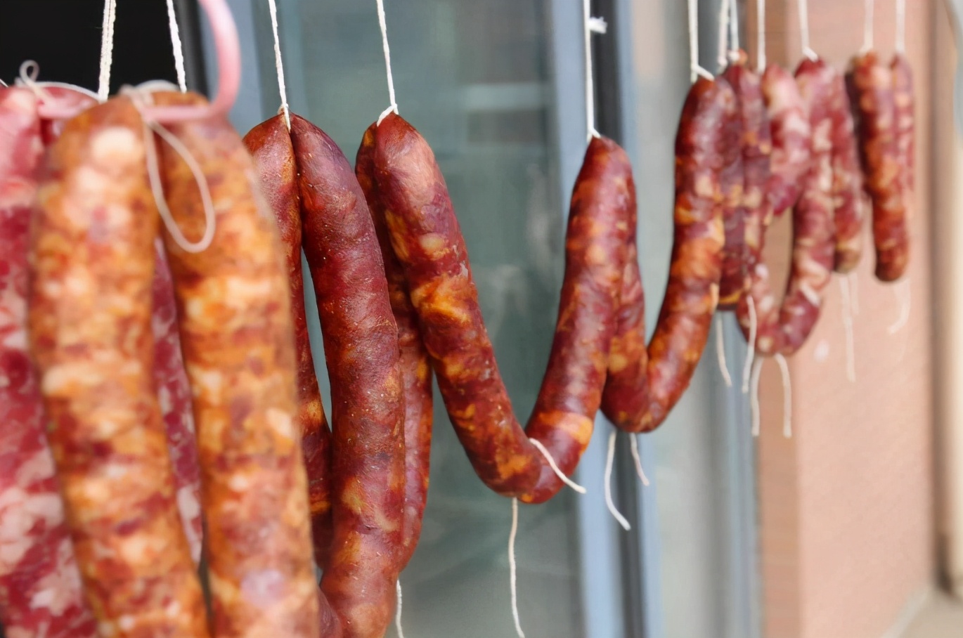 灌好的香肠怎么放是最好的,灌好的香肠怎么蒸才不易爆