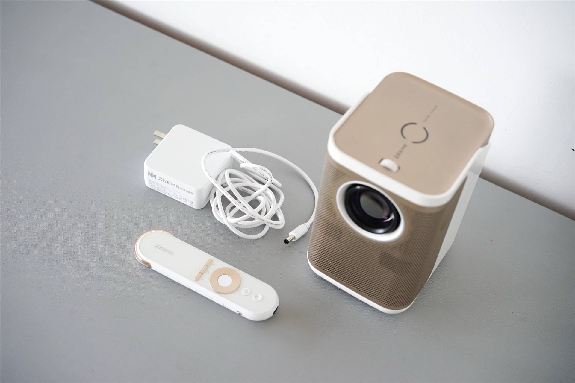 千元以上的投影仪好用吗,千元投影仪有哪些是真1080p的