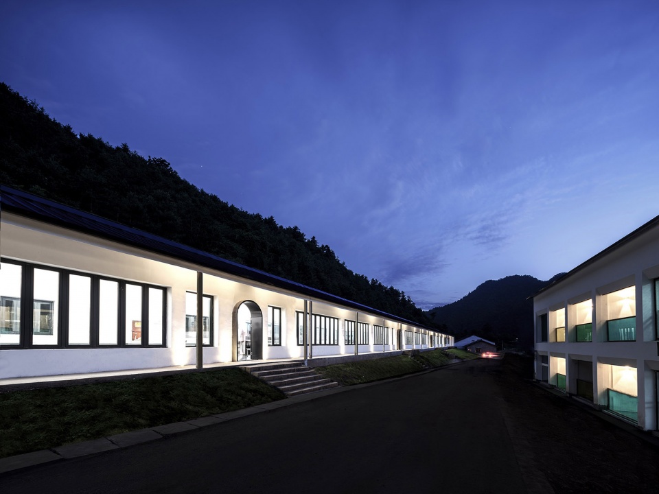 秦岭深处特色餐厅,秦岭山下100米食堂