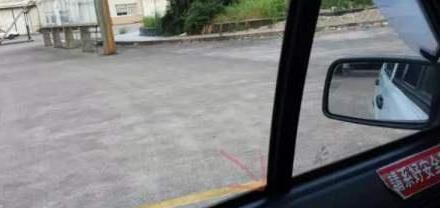 科目二s弯如何判断左前轮不压线,科二s弯考试技巧老是压线