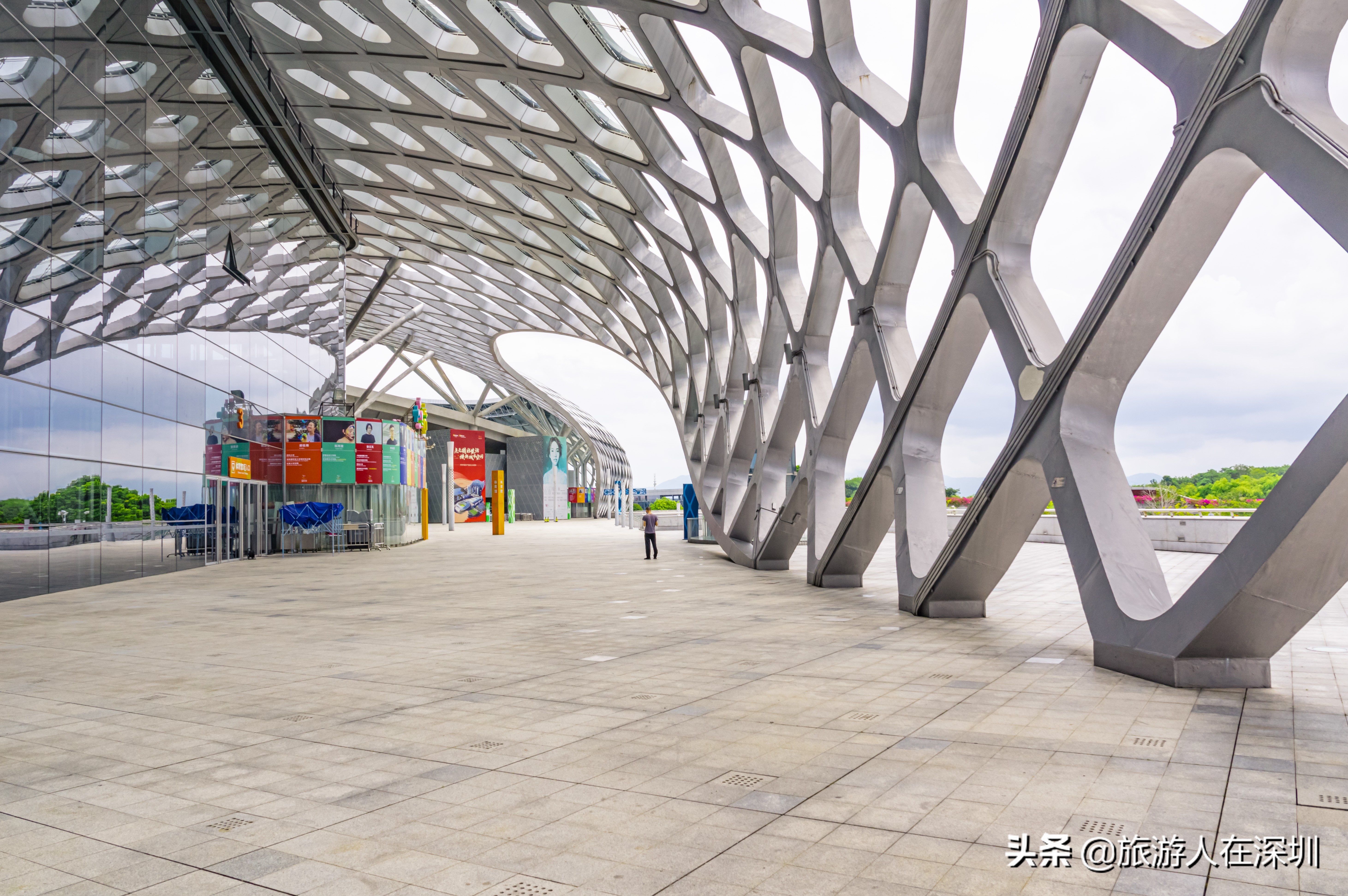 现代建筑北京鸟巢,深圳湾体育中心建筑物