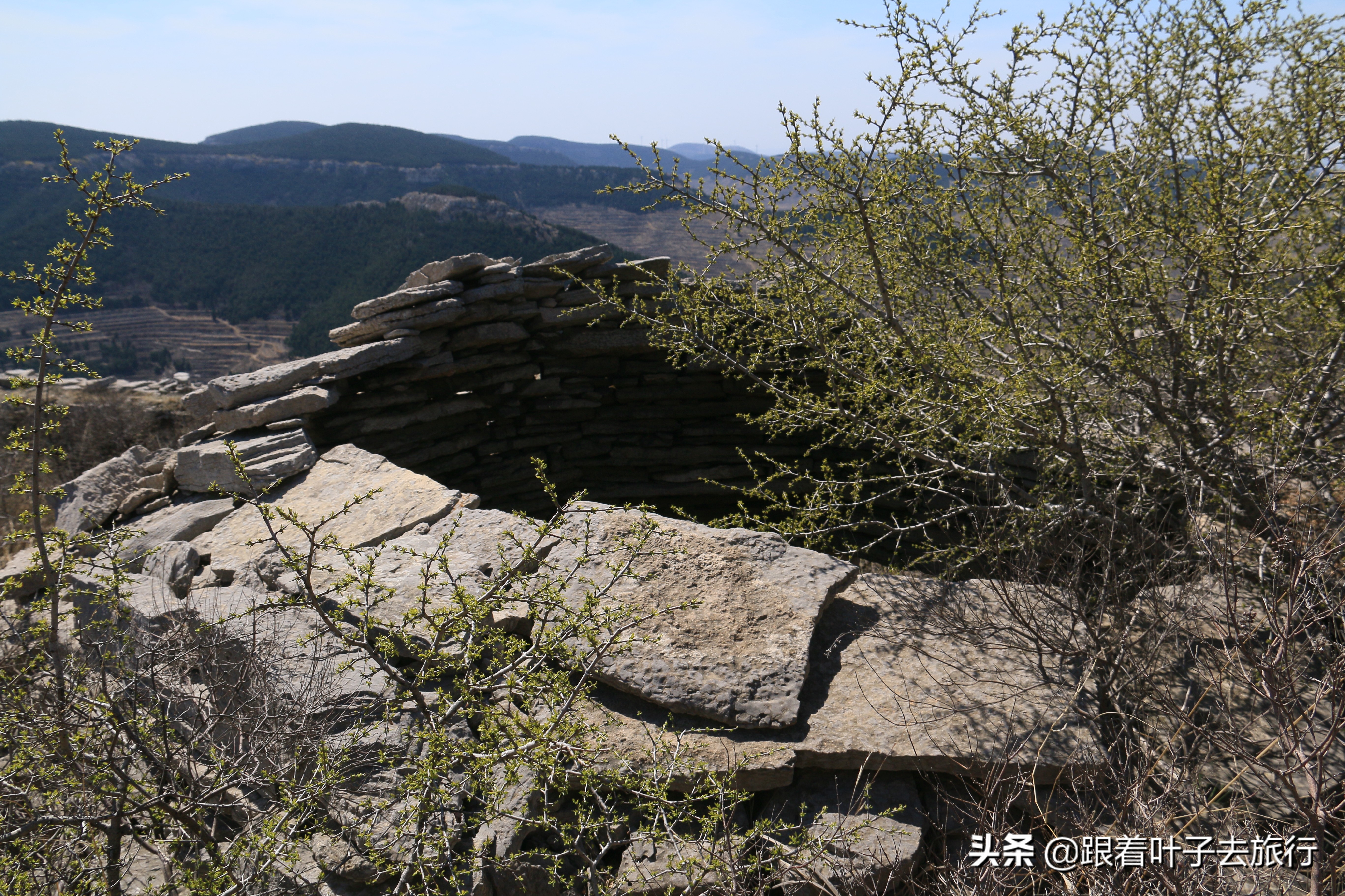 济南大山上发现一个石屋,济南长清梯子山