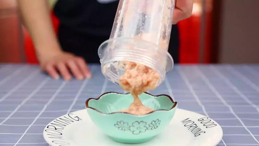 宝宝吃肉泥和肉松哪个有营养,肉泥应该做什么辅食