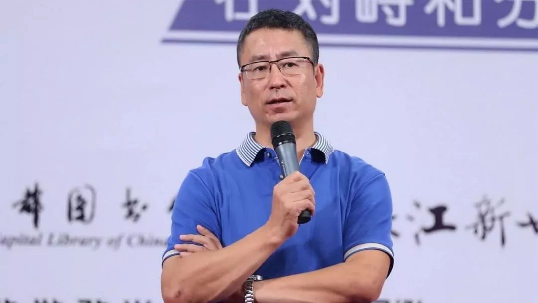 白岩松谈谣言视频,央视名嘴白岩松患病5年