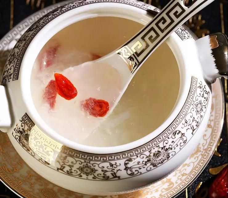 产后吃燕窝有什么好处,长期吃燕窝对女人有哪些好处