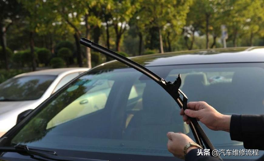 汽车雨刮器杆响怎么处理,汽车喇叭雨刮灯光不管用什么情况