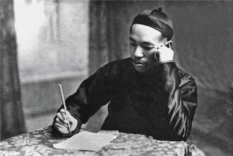 “他的学问广博我一辈子也摸不到他的底”，这位学贯中西、横跨文史哲的大师如何度过了他的清华十年？