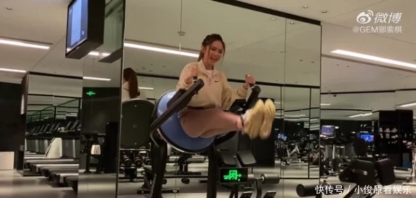 邓紫棋封神现场泡沫开嗓,唱歌前正确的开嗓方法邓紫棋