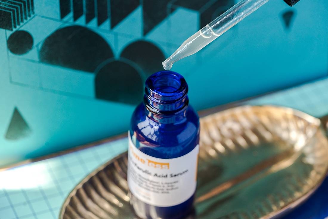 皮肤晒红了发痒怎样快速修复,皮肤一晒就红怎么修复缓解