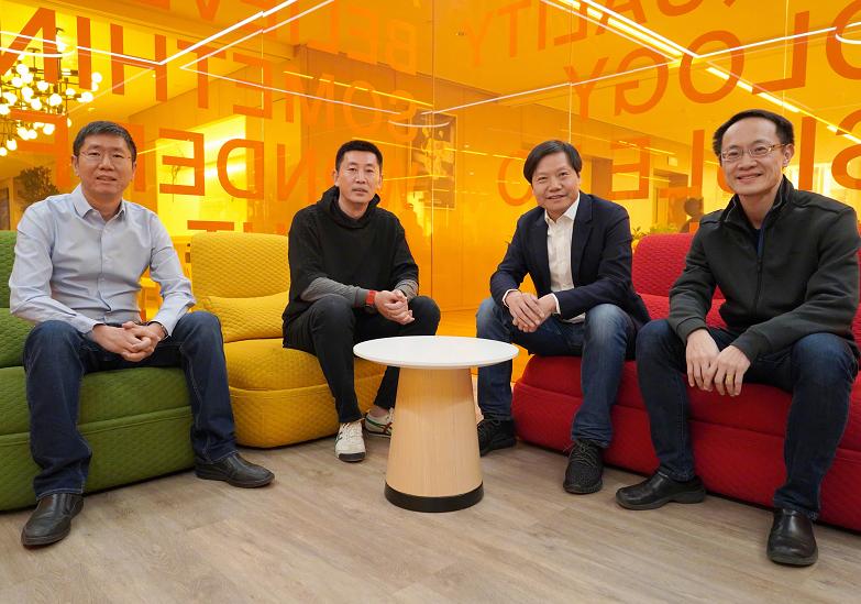 雷军谈小米与华为相爱相杀,华为和小米达成协议雷军表态