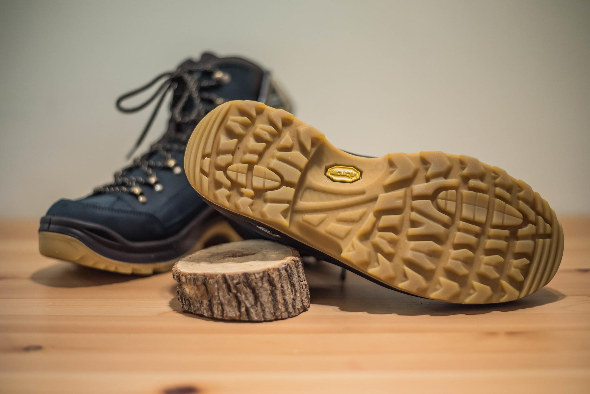 德国登山鞋品牌lowa最顶级的鞋子,德国lowa登山鞋怎样