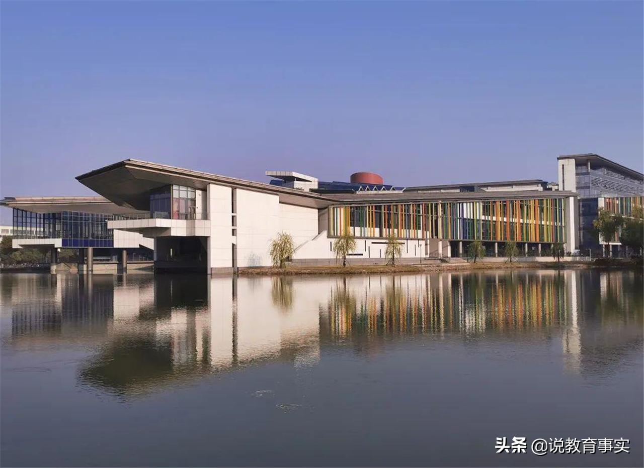 想报考临床医学最好的学校是哪些,想报考医学类学校