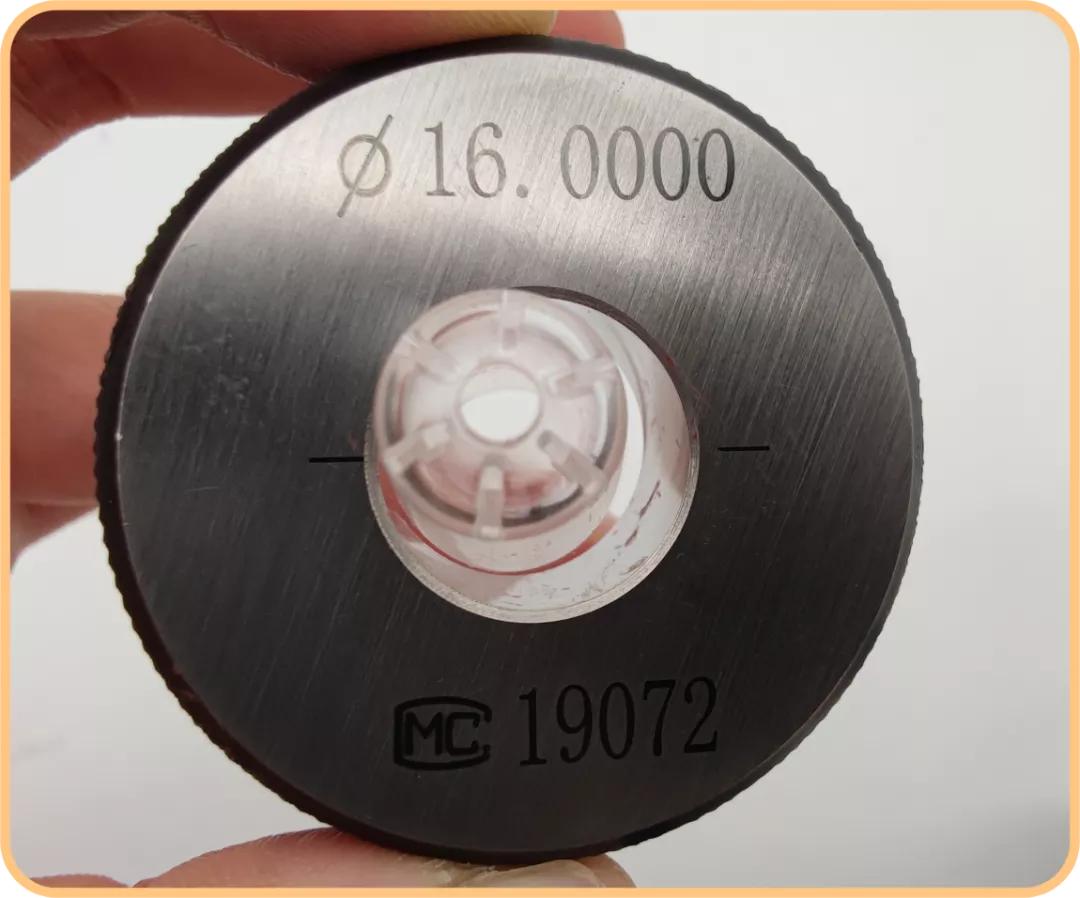 18款儿童蜡笔、油画棒测评：百年品牌居然这么难用？