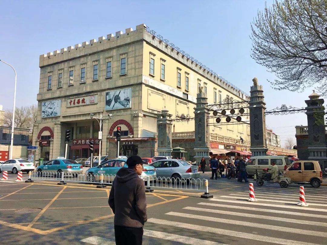 天津好吃的美食一条街晚上,天津中山路美食街