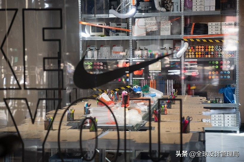 耐克设计师设计的100元跑鞋,nike经典款式介绍airmax系列