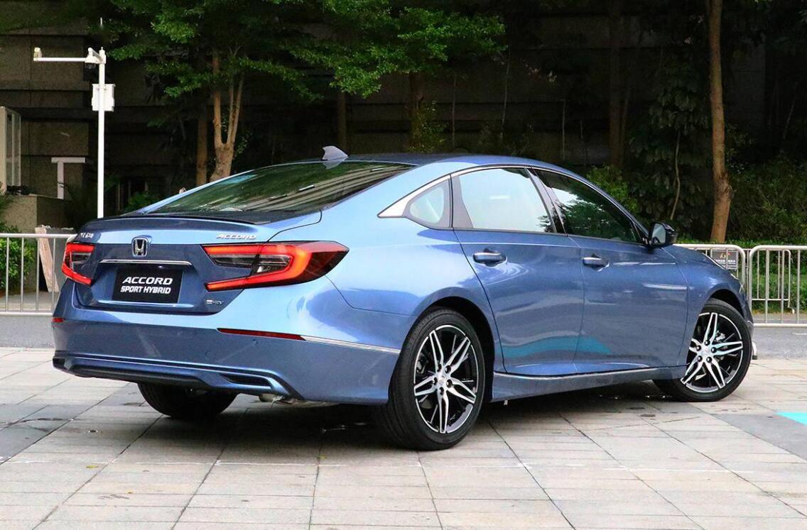 新本田雅阁混动,本田雅阁降价4万起售价13.98万