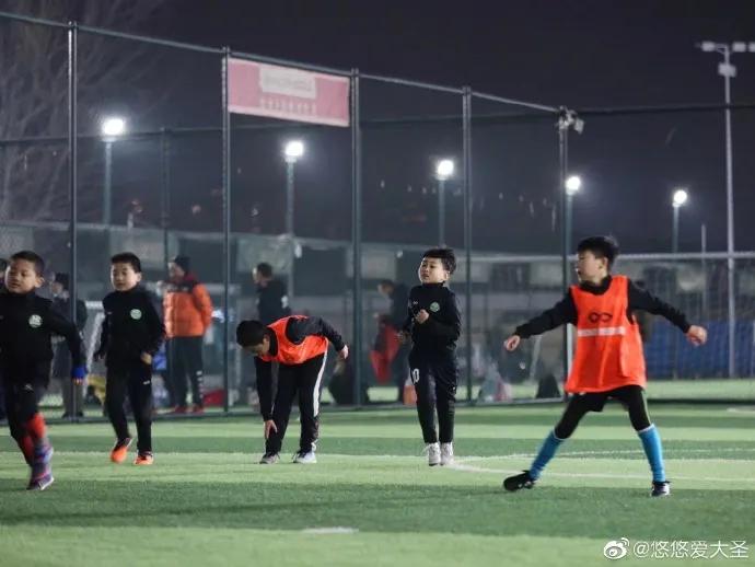 青苗故事|晒娃高级玩家——撑起梦想的“球爹”