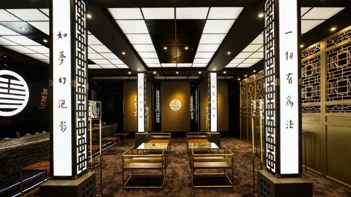 比李宁还厉害的运动员,比李宁高端一些的品牌