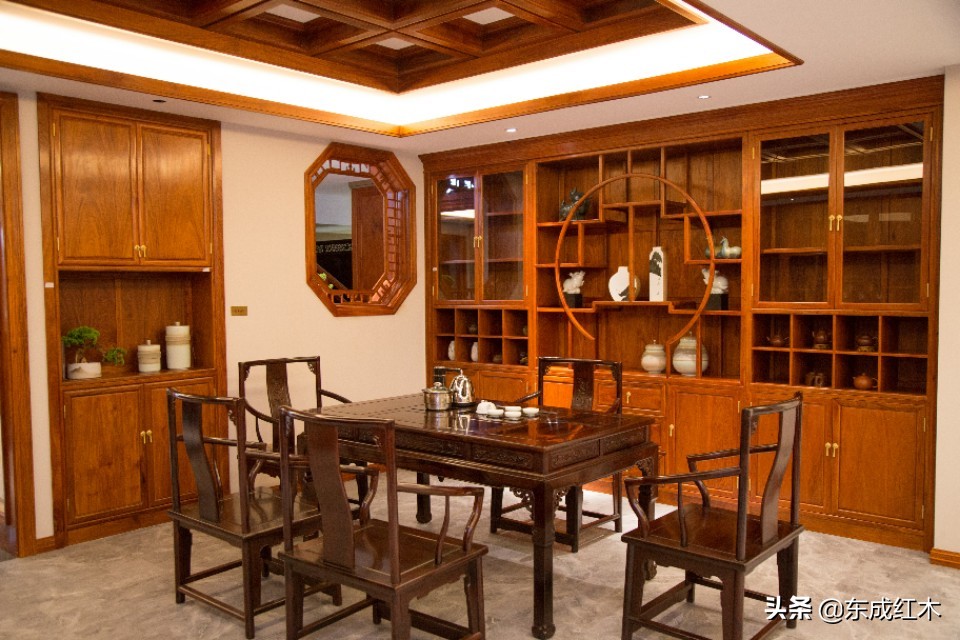 红木定制柜子多少钱一平方,定制红木为何价格贵工期长