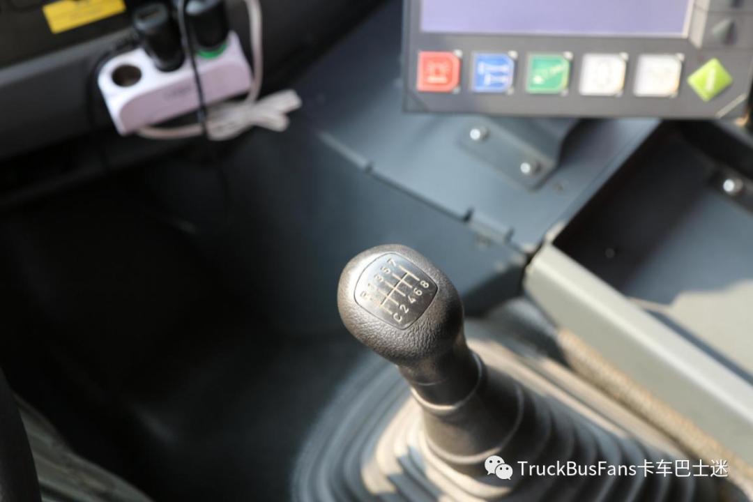 北京特色！奔驰Atego底盘的卢森宝亚AT3城市主战