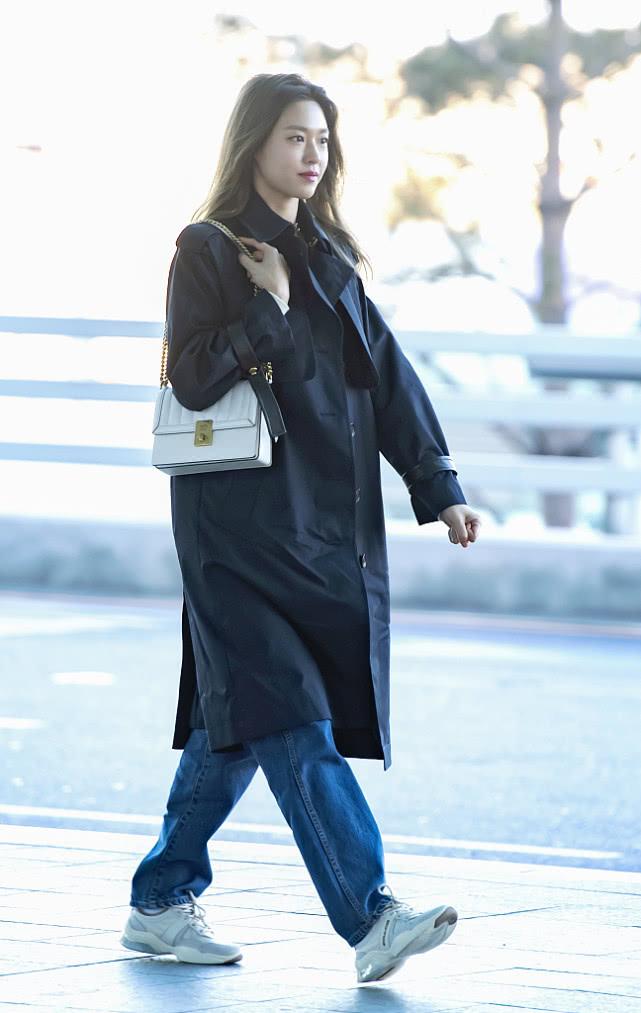 韩国女团金雪炫全部视频,韩国女团雪炫写真