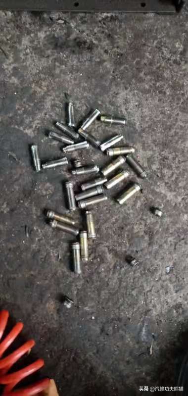 大众途锐急加速发动机故障灯点亮,大众新款途锐车子烧机油