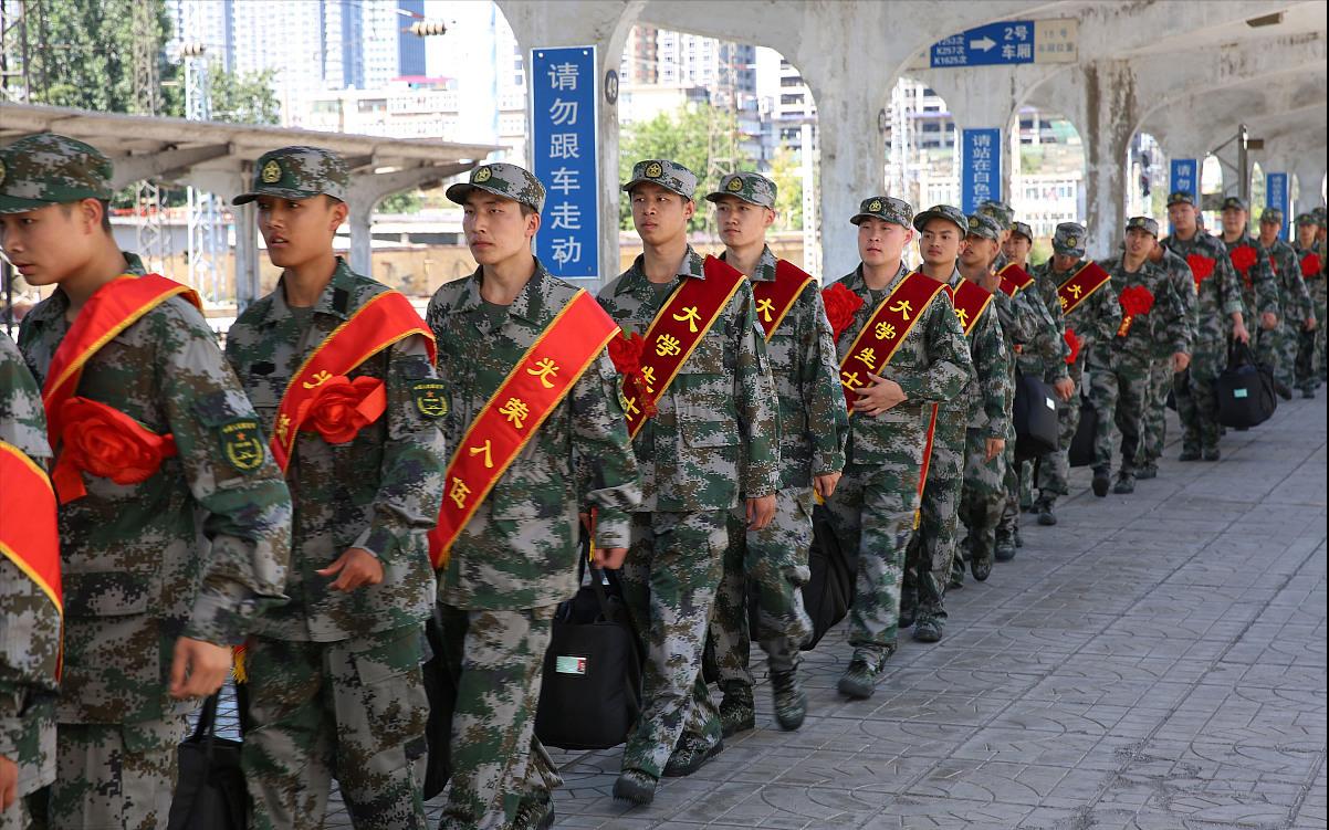 大专生当兵最新政策对身体的要求,在校大专学生当兵有什么好处江西