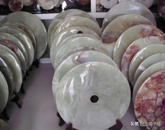 石英岩质玉什么样子,石英岩玉是岩质玉