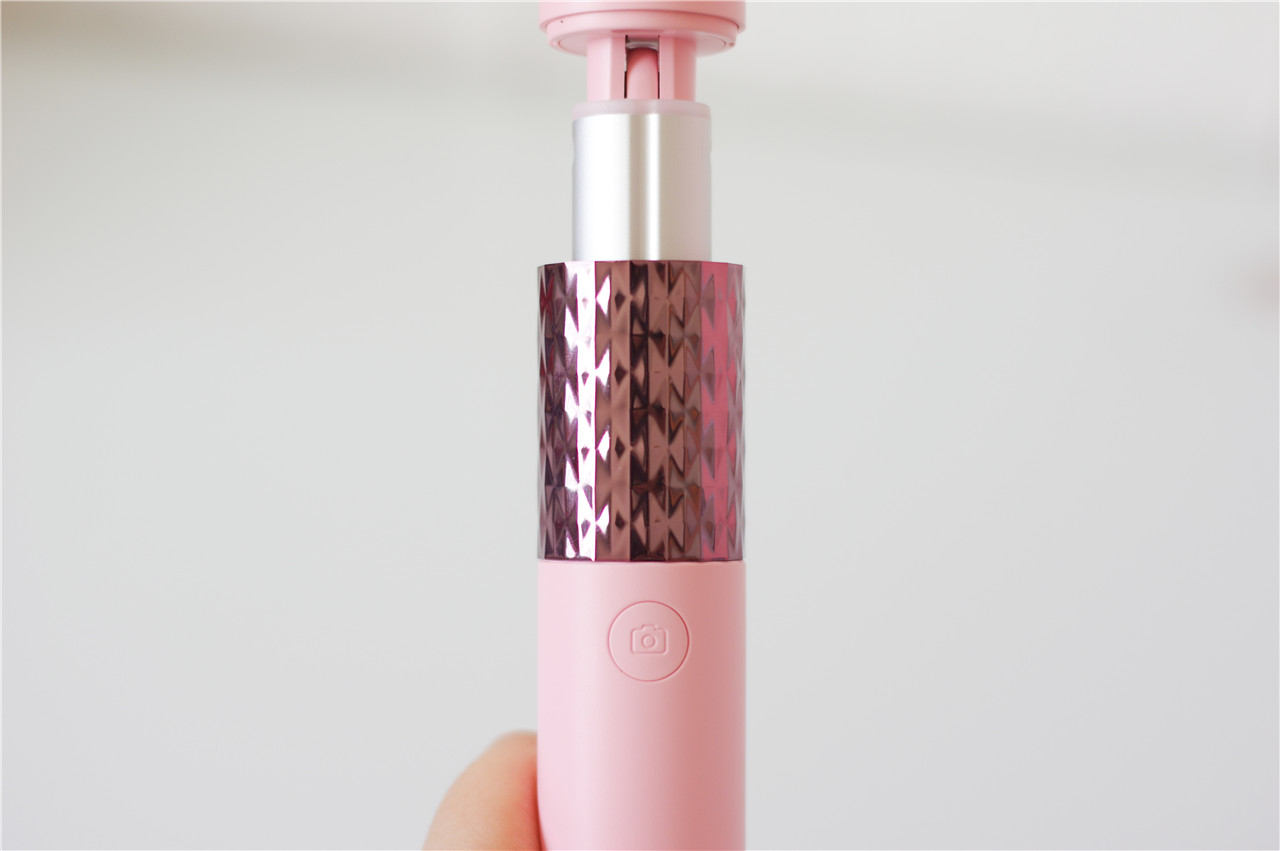 柔宇科技发布过的自拍杆,柔宇美颜自拍杆