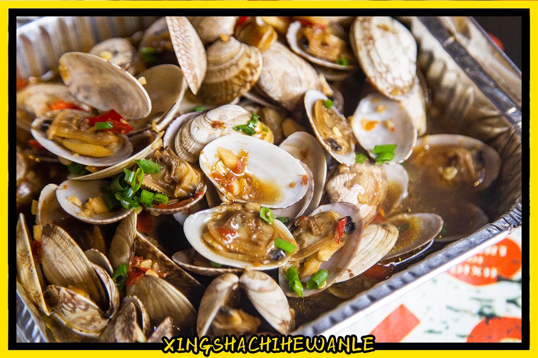 人生一串,烟火江湖!这家铁板烧烤店用串串翻起儿时回忆