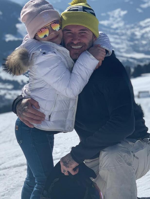 贝克汉姆小七踢足球,贝克汉姆小七打球