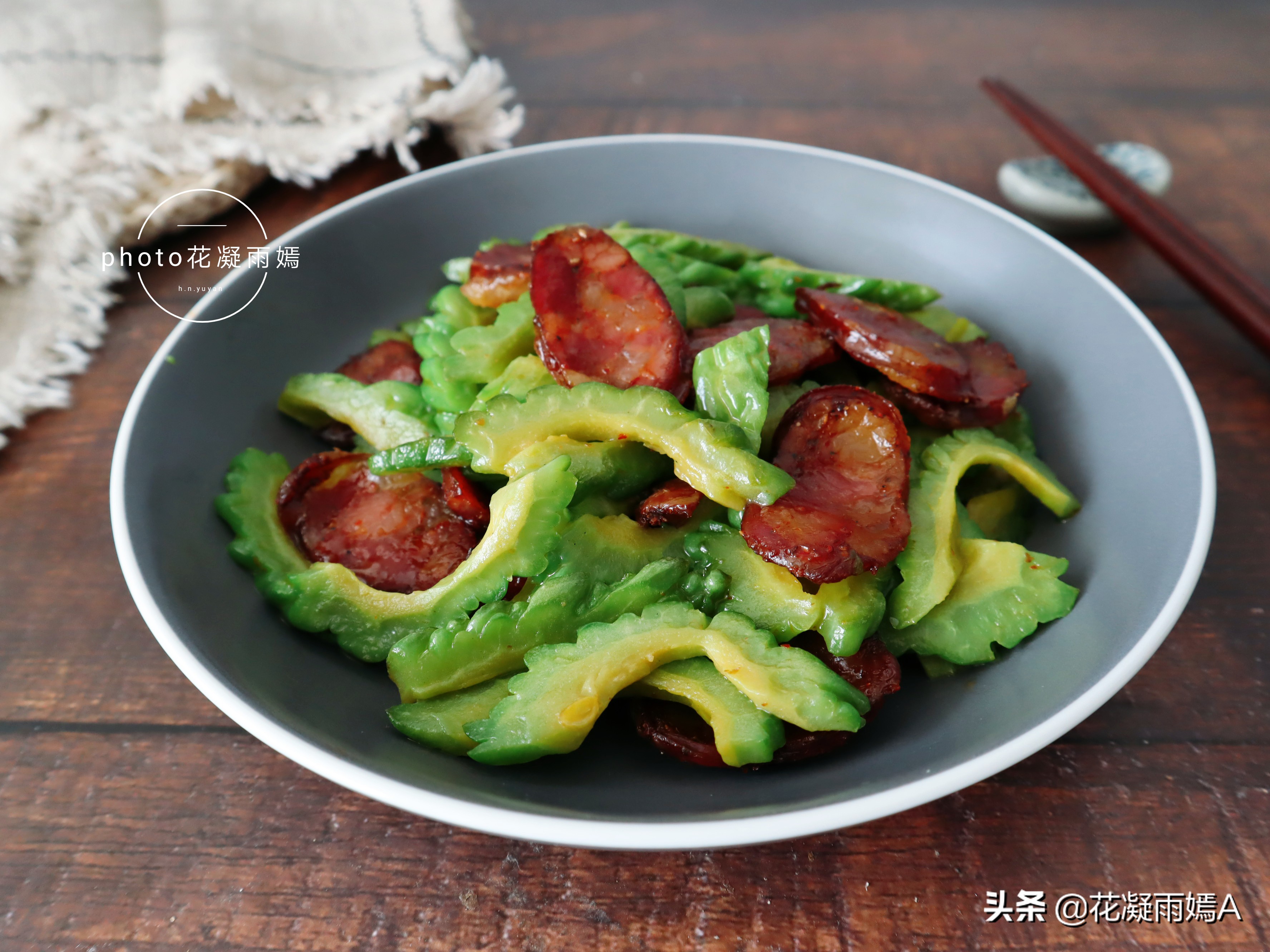 夏天要多吃苦瓜才解暑教你新吃法,炎炎夏日多吃瓜补水防暑