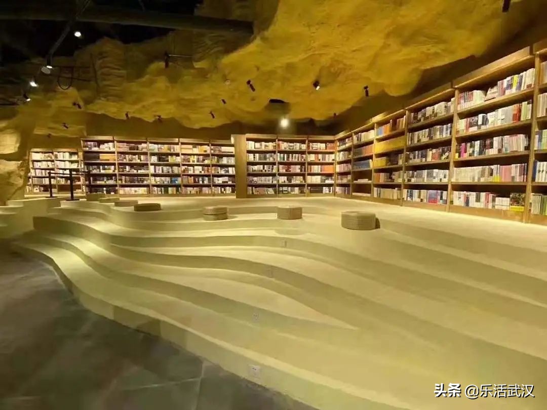 比咖啡馆有底蕴、比图书馆有情趣，集美貌才华于一身的，就在这