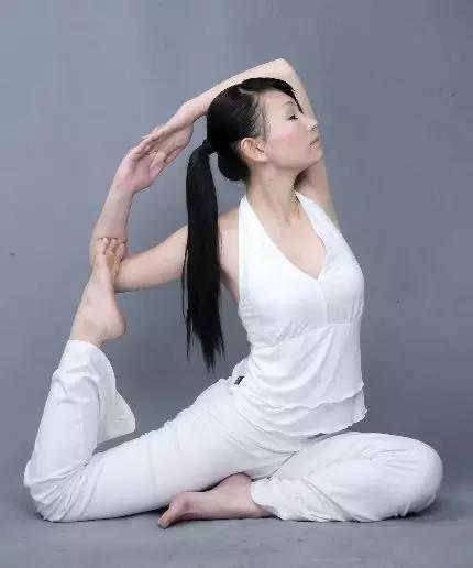 怎么减掉屁股上的顽固脂肪,屁股脂肪怎么快速减掉