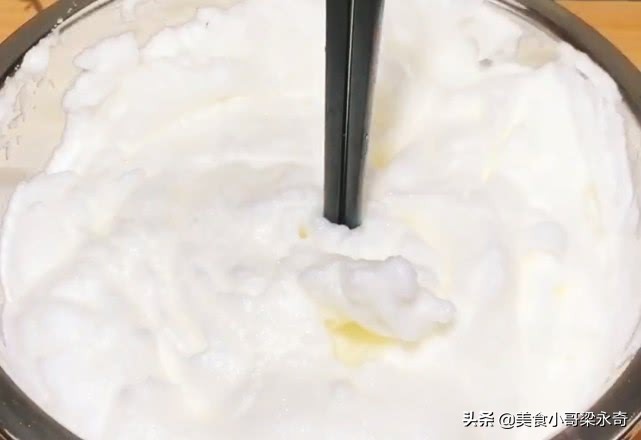 教你怎么做蓬松宣软的电饭锅蛋糕,最简单的电饭锅蛋糕家常做法